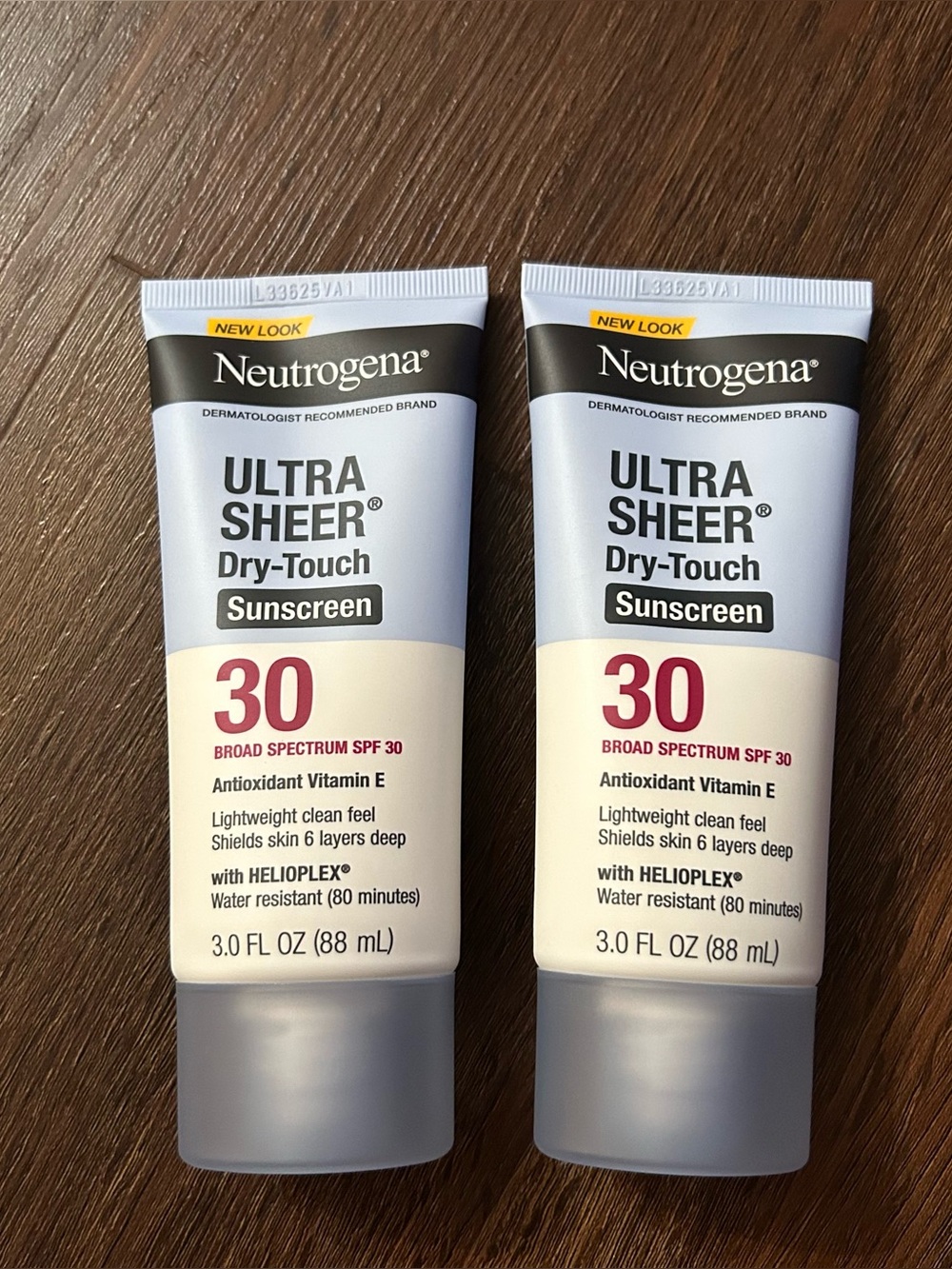 NEW Neutrogena Ultra Sheer Dry Touch Sunscreen 30 SPF 3.0fl 2 Bottles Ex 11/28